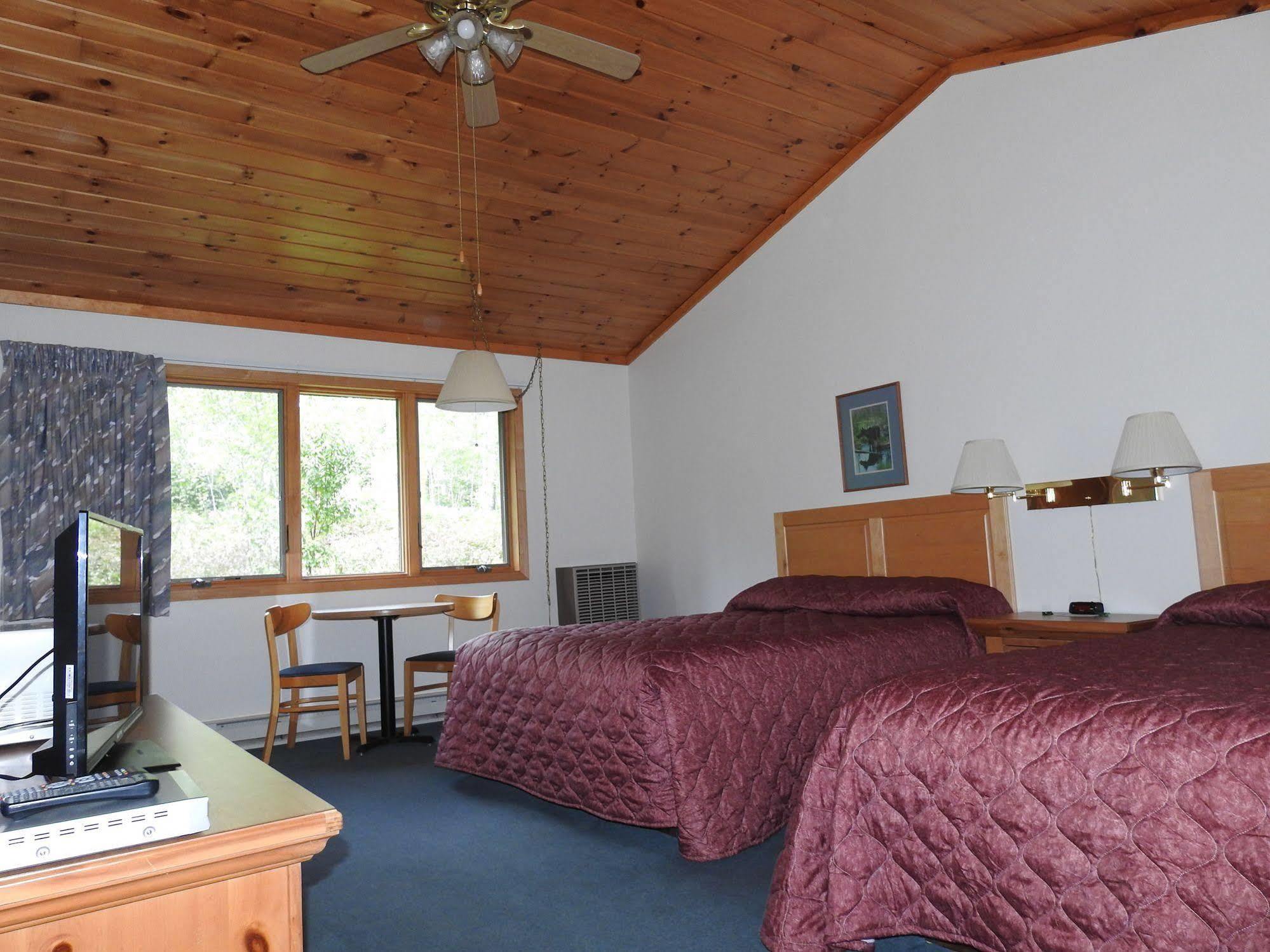 Superior Ridge Resort Motel Schroeder Kültér fotó