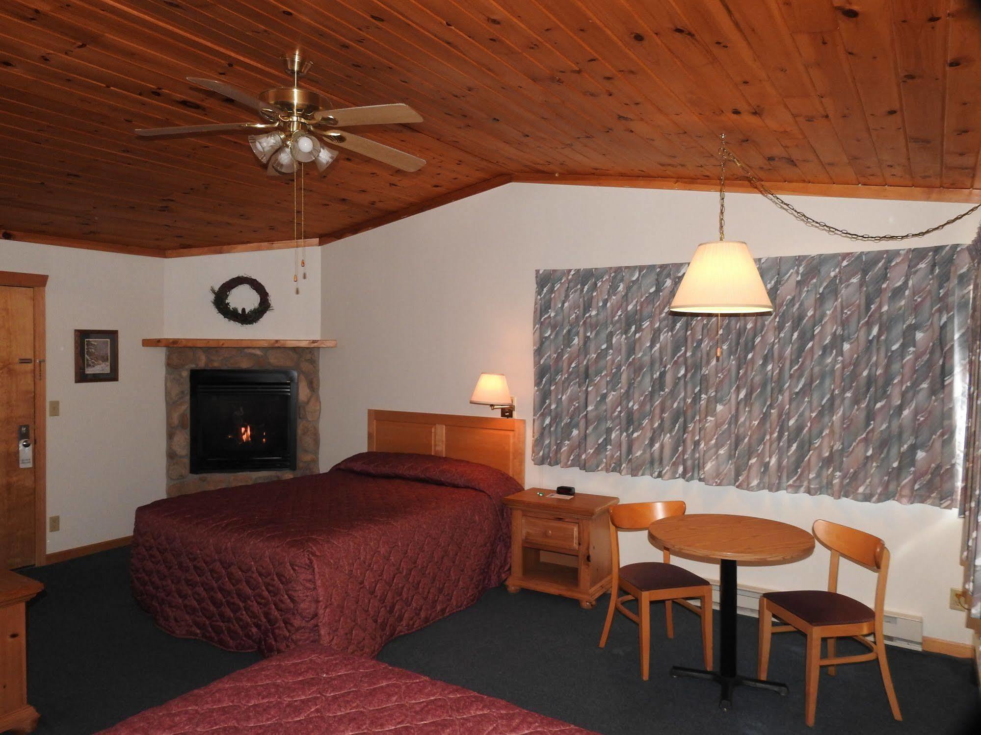 Superior Ridge Resort Motel Schroeder Kültér fotó