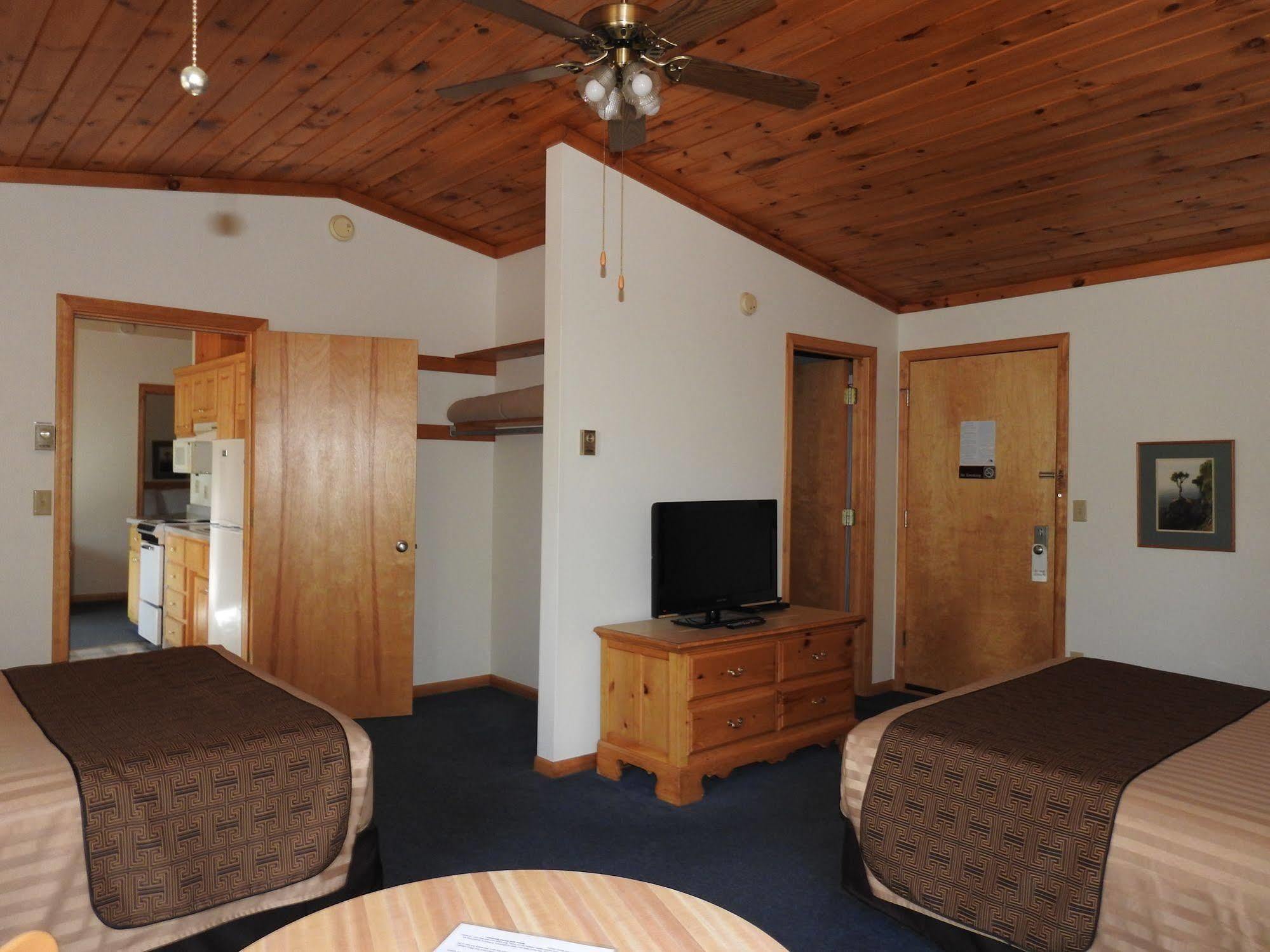 Superior Ridge Resort Motel Schroeder Kültér fotó